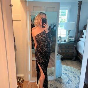 Elegant Black Lace One-Shoulder Dress